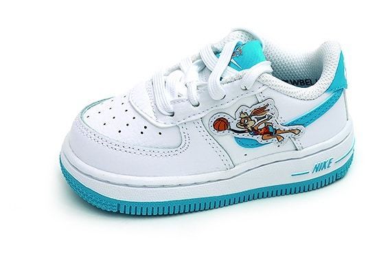 Nike Force 1 '06 x <em>Space Jam</em> kids' sneaker, 