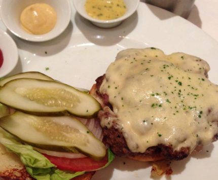 The Grille’s Signature Cheeseburger at The Capital Grille