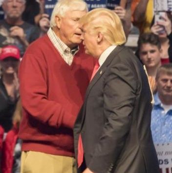 Trump picked up an endorsement from Bob Knight before Indiana