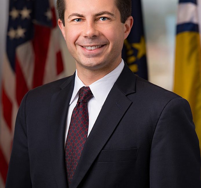 Pete_Buttigieg_Official_Portrait-web.jpg