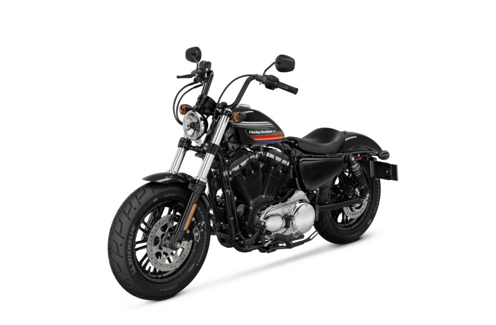 022118-2018-harley-davidson-forty-eight-special-XL1200XS_Angle_4.jpg