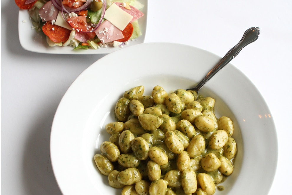 Napoli Villa salad and pasta