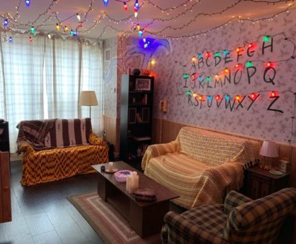 The Graduate Hotel Bloomington room looks like the Byers living room from Stranger Things